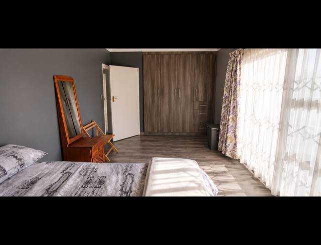 4 BEDROOM HOUSE FOR SALE IN GOLF PARK